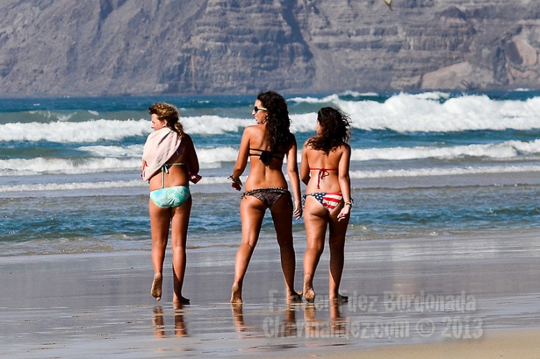 Canary Islands; a best place for Naked Holiday! 